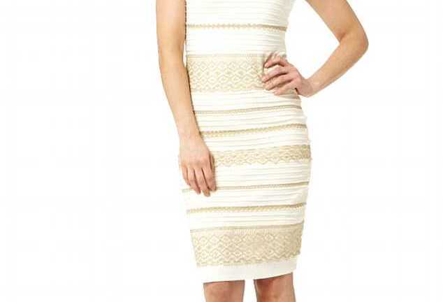 Bán đấu giá phiên bản vàng-trắng của chiếc váy gây 'bão' cộng đồng mạng