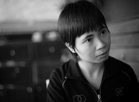 Muốn chửi khi bị Trang Hạ túm cổ áo nhấc lên?