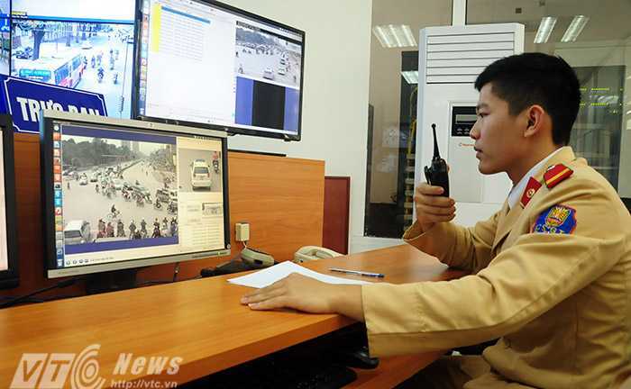 'Mắt thần' bắt người vi phạm giao thông ở Hà Nội thế nào?