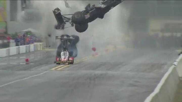 Clip: Tai nạn kinh hoàng ở vận tốc 450km/h, tài xế bình an vô sự