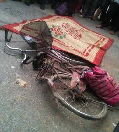 Bị xe tải cán qua người, nữ sinh lớp 7 tử vong tại chỗ