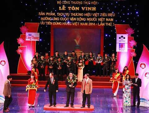 Thực phẩm Đức Việt: 'Doanh nghiệp Thương hiệu Việt tiêu biểu' năm 2014