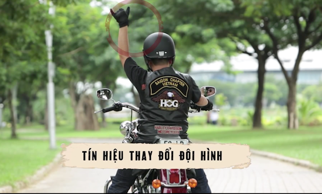 Tín hiệu tay của đoàn xe phân khối lớn