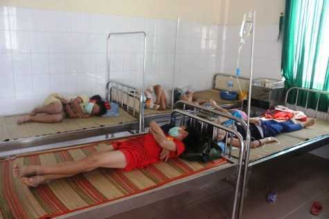 Vụ 16 học sinh Lâm Đồng cùng nhập viện: Khoanh vùng phòng chống dịch