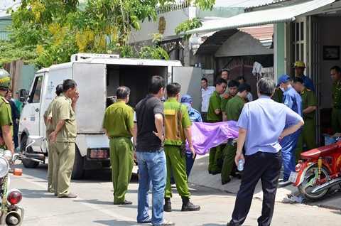 Chốt cửa thiêu sống người yêu, 4 người thương vong