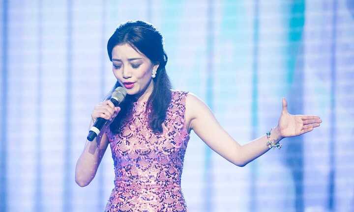 Phạm Thu Hà say mê kể chuyện tình ‘Con đường mùa thu’