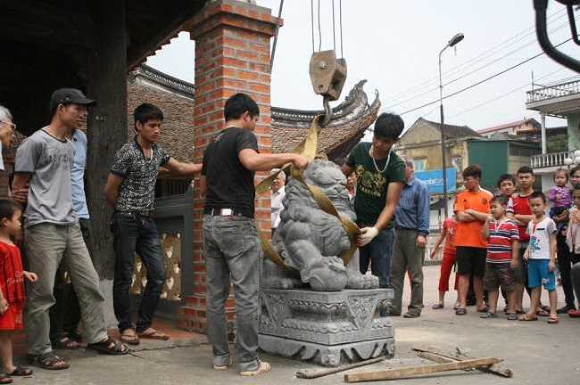 Bắc Ninh di dời 'hiện vật lạ' ra khỏi di tích đình làng Hồi Quan