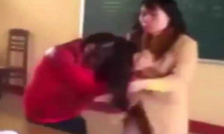 Clip cô giáo đuổi tát nữ học sinh giữa lớp học gây sốc cộng đồng mạng