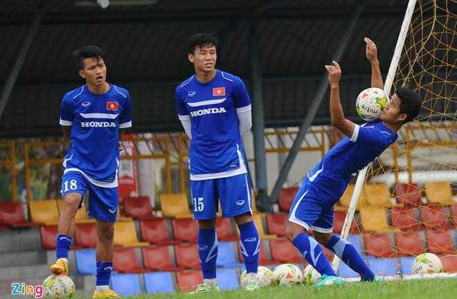 Công Phượng, Tuấn Anh thể hiện tuyệt chiêu tâng bóng nghệ thuật