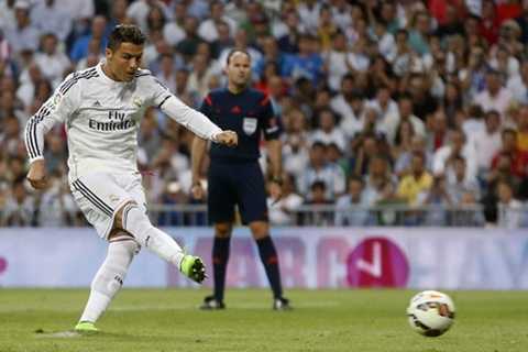 Lý giải sự sa sút khó hiểu trên chấm đá phạt của Ronaldo