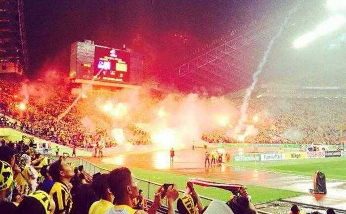 Ultras Malaysia từng khiến CĐV Việt Nam khiếp sợ