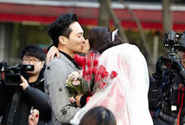 Viên Vịnh Nghi được chồng cầu hôn sau 14 năm