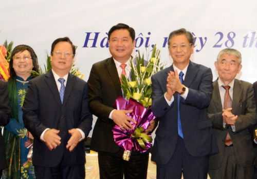 Bộ trưởng Đinh La Thăng làm Chủ tịch Hội Hữu nghị Việt – Nhật