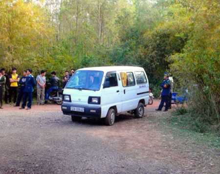 Em dâu thuê người 'dằn mặt' anh chồng