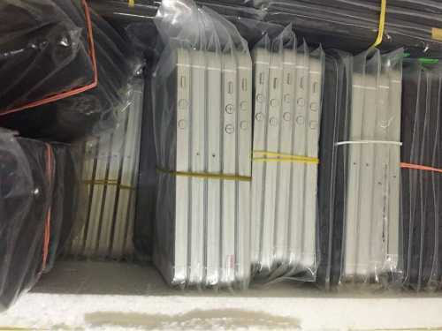 iPhone đời cũ vẫn được chuộng vì giá rẻ