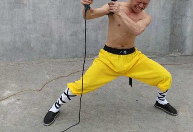 Đứng tim xem tuyệt kỹ dùng đầu chịu đựng máy khoan