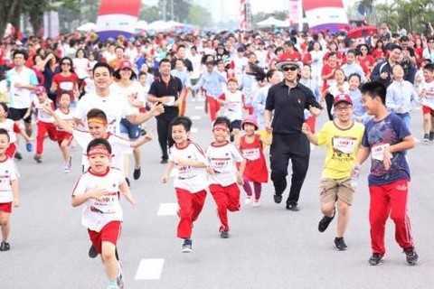 Vinschool tổ chức thành công giải chạy từ thiện tại Vinhomes Riverside