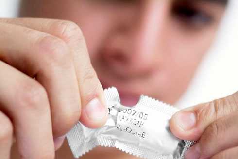 Những sai lầm nghiêm trọng khi dùng bao cao su cần bỏ ngay