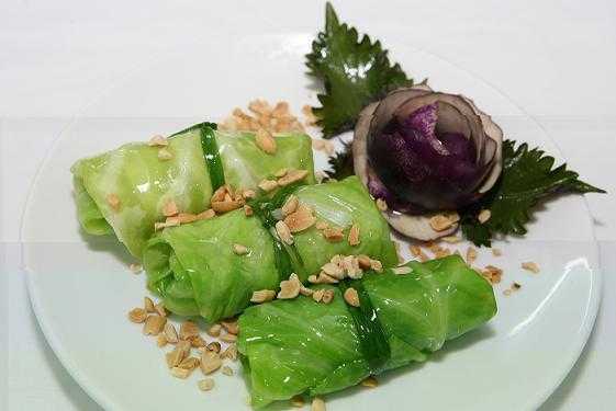 Làm bắp cải cuốn thịt lợn thơm ngon, khó cưỡng