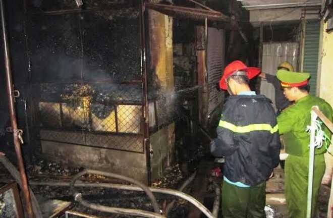 Cháy chợ trong đêm, tiểu thương không kịp trở tay