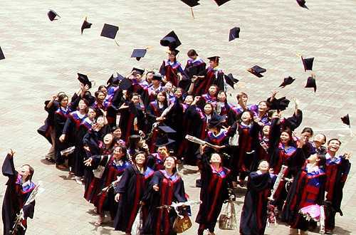 Sinh viên mới tốt nghiệp còn ngộ nhận về bản thân