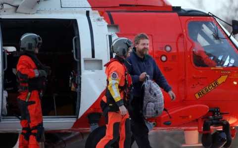 Kỳ diệu ngày trở về của thủy thủ Mỹ sau hơn 2 tháng trôi dạt trên biển