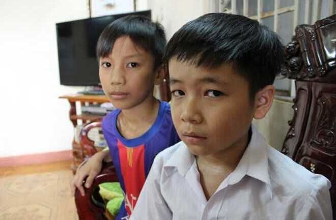 Không 'vừa mắt', cô giáo tự ý cắt tóc hàng chục học sinh