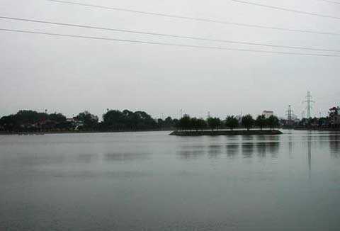 Kêu cứu trong vô vọng, nam thanh niên tử vong dưới hồ