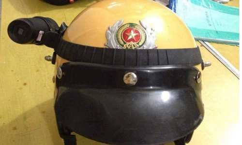 Gắn camera trên mũ khi làm nhiệm vụ: CSGT phản ứng thế nào?