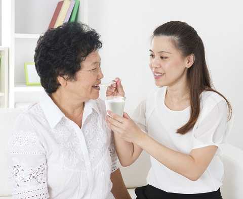 Chọn sữa cho người cao tuổi