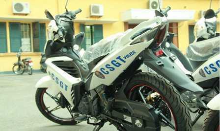 Băng nhóm lái xe Exciter dán chữ CSGT đi cướp