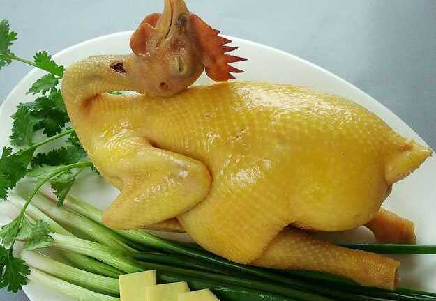 Mẹo luộc gà, vịt thơm ngon hơn ngoài hàng