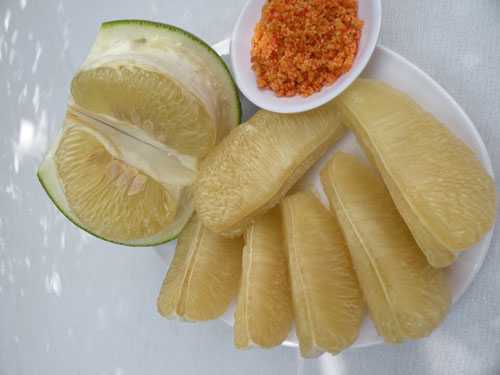 Tuyệt chiêu giúp bạn gọt bưởi siêu nhanh