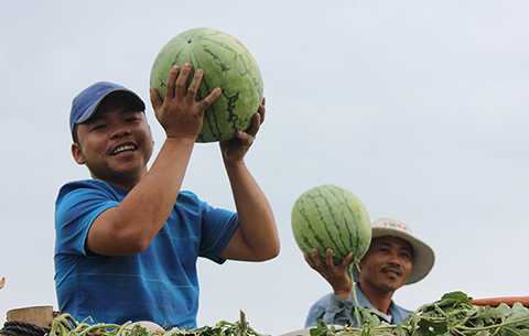 'Chúng tôi như chết đuối vớ được cọc'