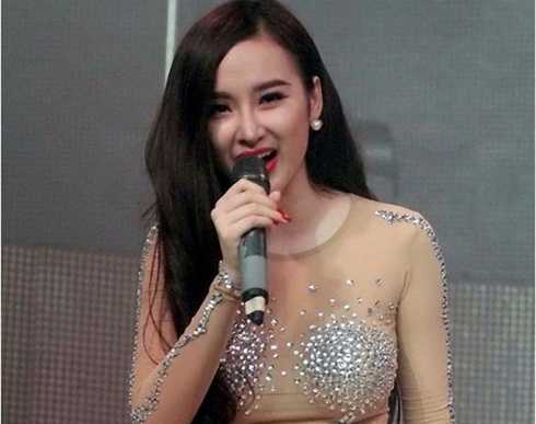 Những clip ăn mặc như Can Lộ Lộ làm mất mặt Angela Phương Trinh