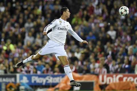 Ronaldo mất hút trong trận derby Madrid