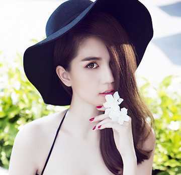 Ngọc Trinh được Hàn Quốc trao giải 'Nữ hoàng bikini'