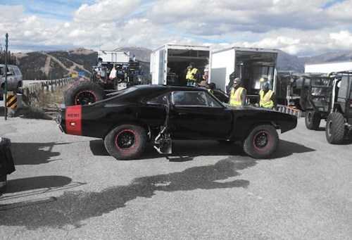 'Săm soi' xe nhảy dù của Dom trong Fast & Furious 7