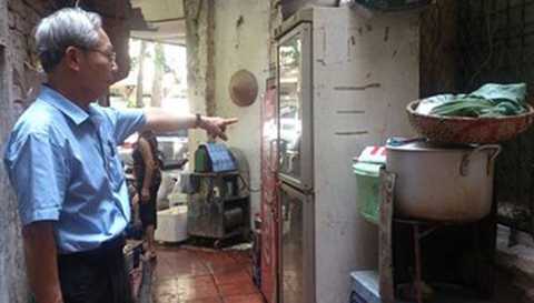 Ngang nhiên xông vào nhà dân hành hung, đập phá