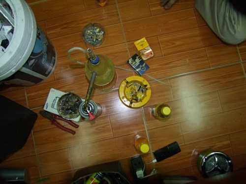 Phát hiện lựu đạn, ma túy trong nhà cán bộ thuế Hà Nội