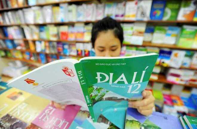 Ai được tham gia viết sách giáo khoa mới?