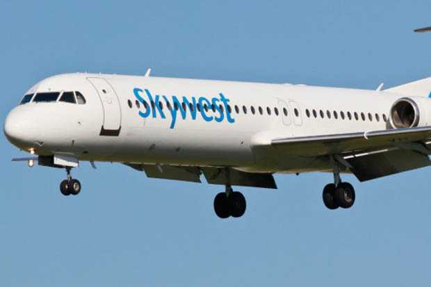 Máy bay phải hạ cánh khẩn cấp vì cửa bỗng nhiên bật tung