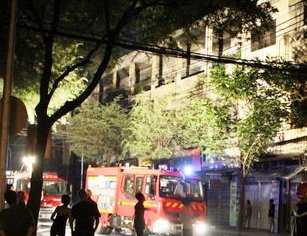 TP.HCM: Cháy lớn trong đêm, hàng trăm người tháo chạy