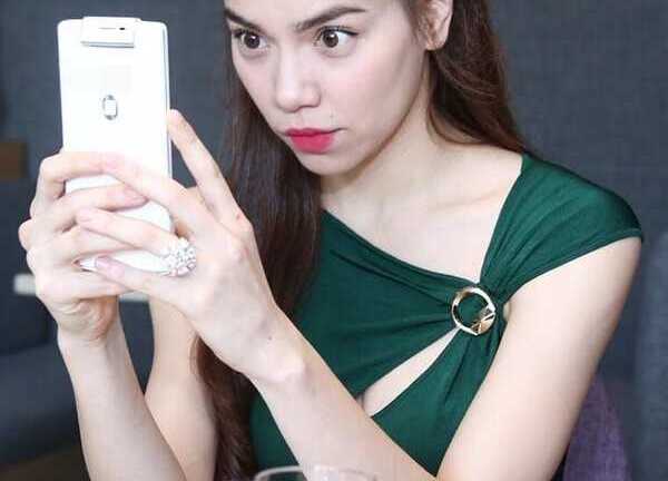 Đeo nhẫn kim cương 21 tỷ đồng, Hồ Ngọc Hà phải trần tình