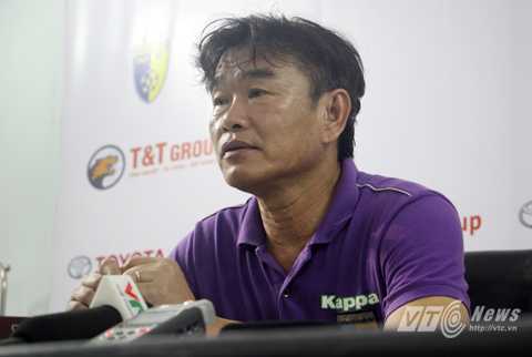 HLV Phan Thanh Hùng: Mê HAGL, buồn cho chiến thắng của đội nhà