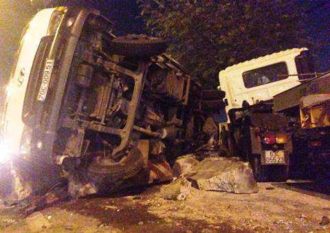 CSGT tử vong dưới gầm xe đầu kéo: Khả năng tài xế ngủ gật