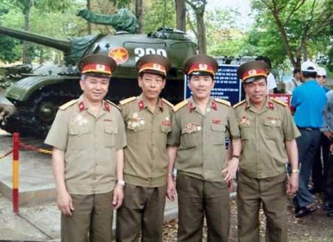 Ký ức người pháo thủ xe tăng 390 húc đổ cổng dinh Độc Lập