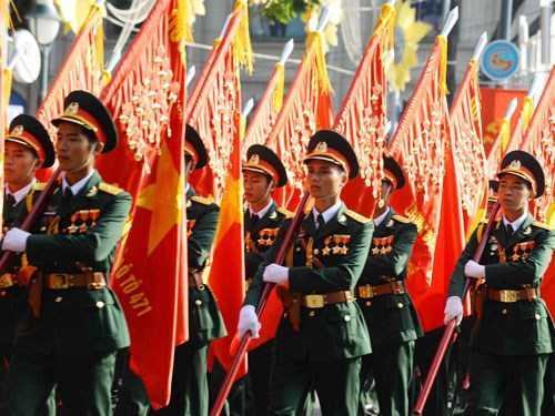 Trực tiếp: Diễu binh mừng ngày thống nhất đất nước