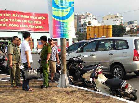 Hai du khách người Pháp bị cướp giật giữa ban ngày