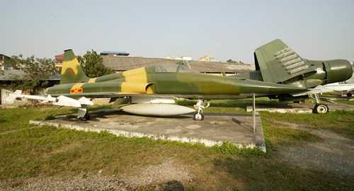 Hé lộ chuyện kĩ sư Việt 'độ' tiêm kích khủng của Mỹ